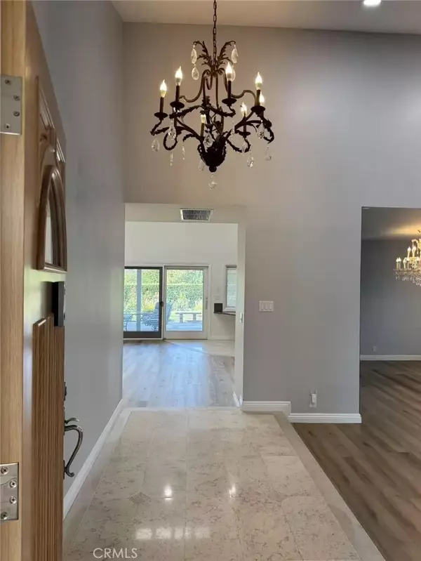 Westlake Village, CA 91361,1461 Flinton Court