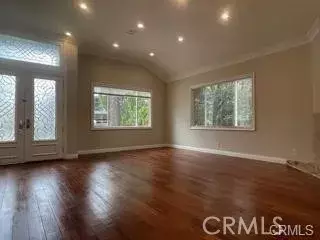 Encino, CA 91316,4912 Hesperia Avenue