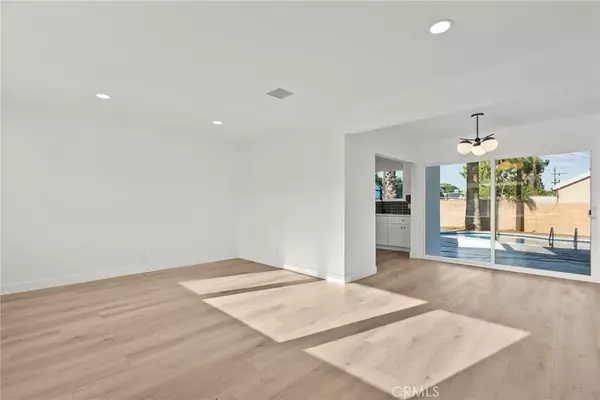 North Hollywood, CA 91605,7814 Ben Avenue