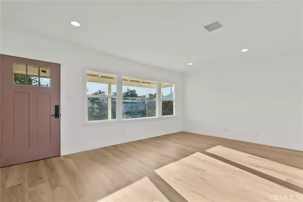 North Hollywood, CA 91605,7814 Ben Avenue