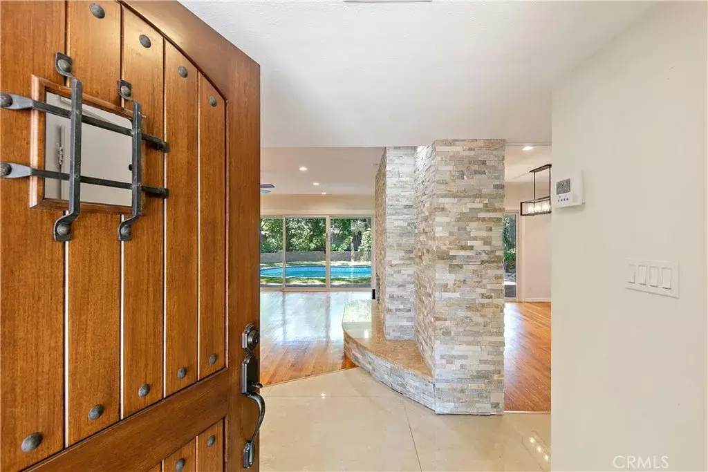 North Hills, CA 91343,15936 Osborne Street