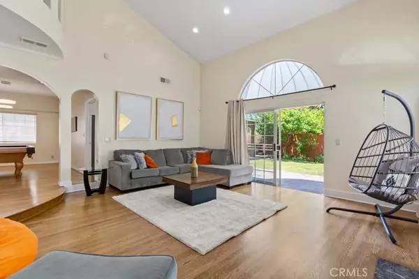 Tarzana, CA 91356,5207 Nestle Avenue