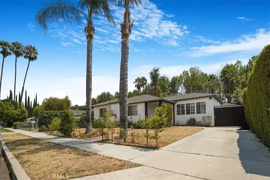 18352 Bessemer Street, Tarzana, CA 91335