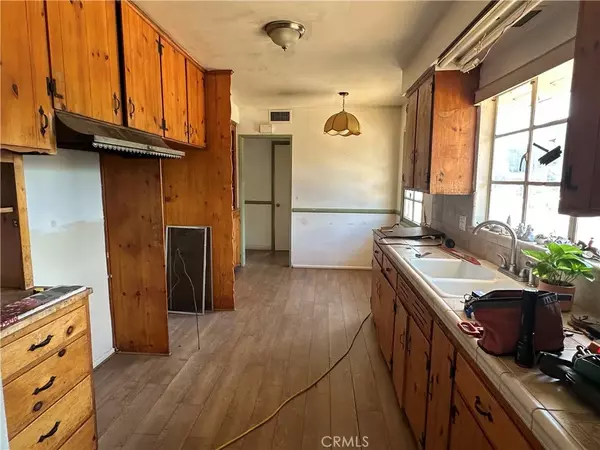 Van Nuys, CA 91405,6601 Burnet Avenue