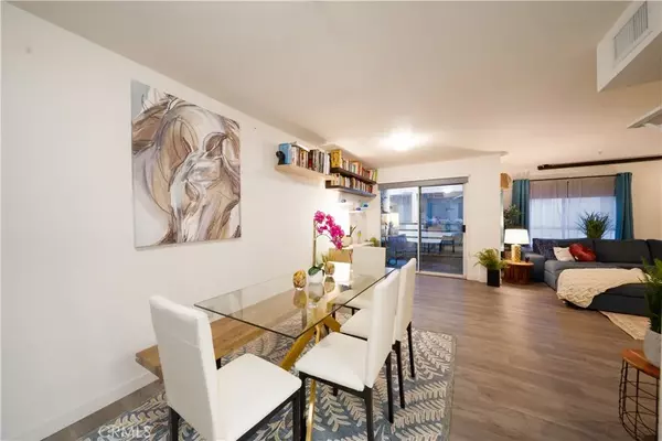 North Hills, CA 91343,8744 Burnet #7
