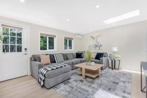 Northridge, CA 91324,8901 Amigo Avenue