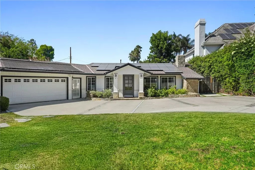 Tarzana, CA 91356,18433 Tarzana Drive