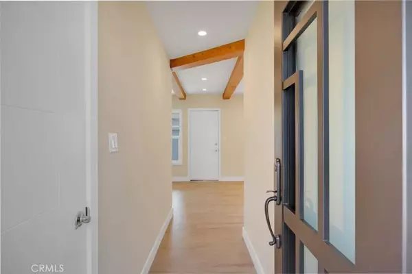 Van Nuys, CA 91406,17024 Sherman Way