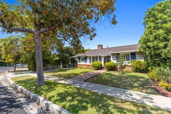 Sherman Oaks, CA 91423,4545 Allott Ave
