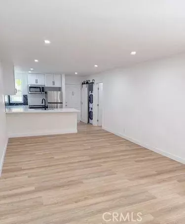 Encino, CA 91316,17000 Burbank Boulevard #204