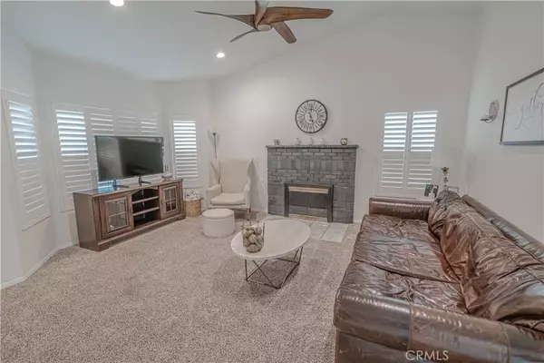 Saugus, CA 91350,27412 Garza Drive