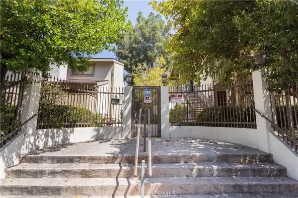 18433 Hatteras Street #508, Tarzana, CA 91356