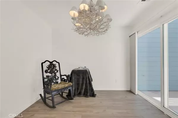 Tarzana, CA 91356,5835 Etiwanda Avenue