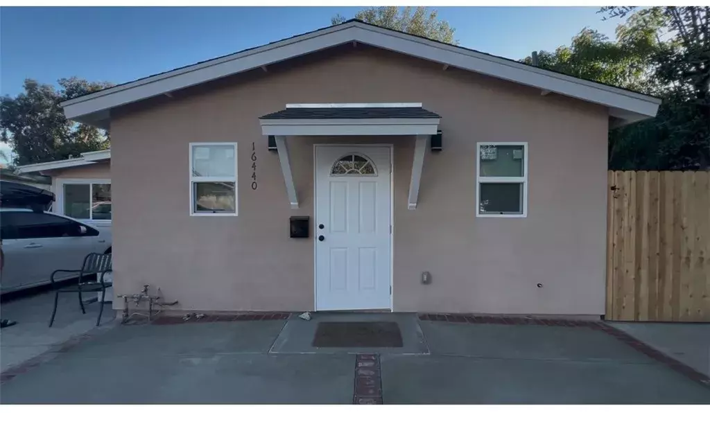 Granada Hills, CA 91344,16440 Donmetz