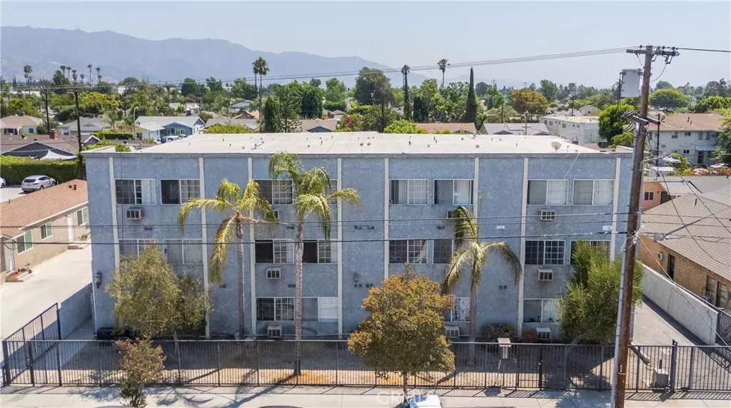 6242 Vineland Avenue, North Hollywood, CA 91606