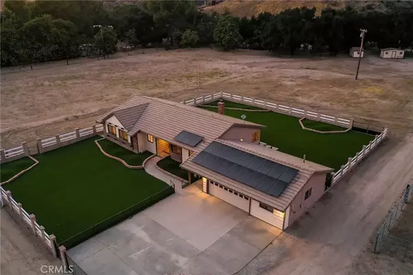 Newhall, CA 91321,21565 Cleardale Street