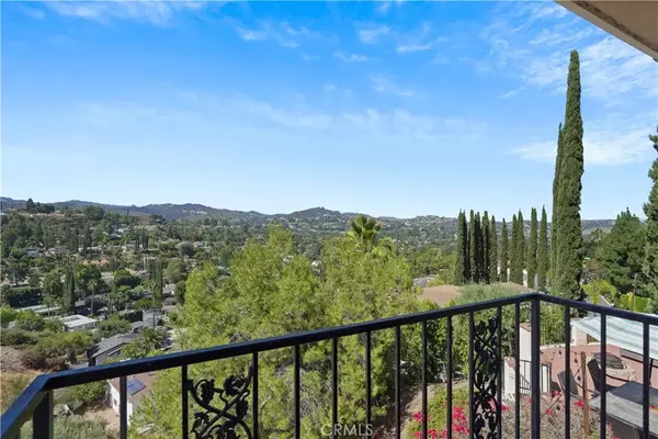 Woodland Hills, CA 91364,22628 Quinta Road