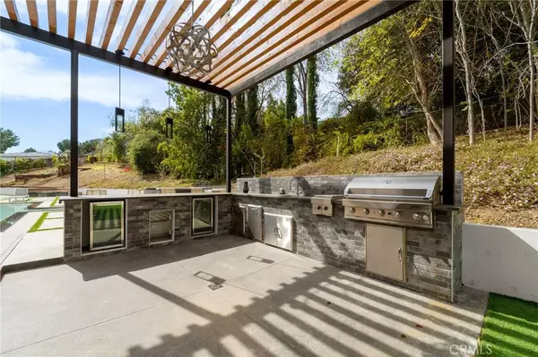 Tarzana, CA 91356,4653 Vanalden Avenue