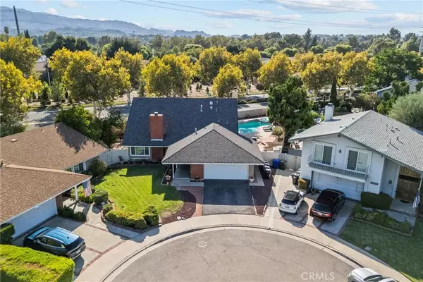 Valencia, CA 91355,23439 Via Elisandra