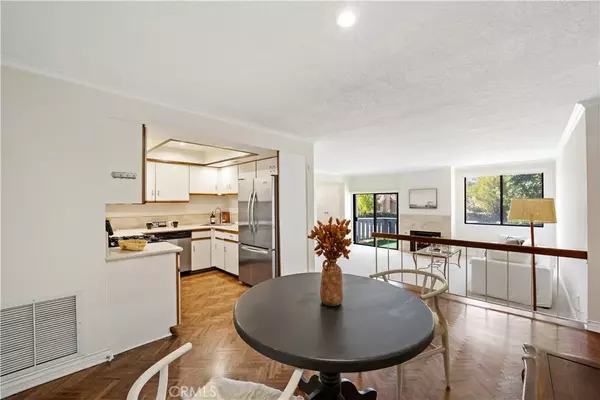 Agoura Hills, CA 91301,29125 Thousand Oaks Boulevard #D