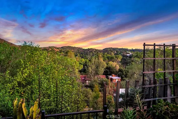 Woodland Hills, CA 91364,20994 Bandera Street