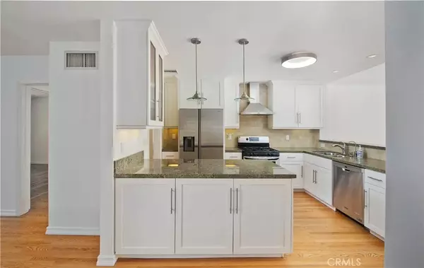 Sherman Oaks, CA 91423,13964 Peach Grove Street