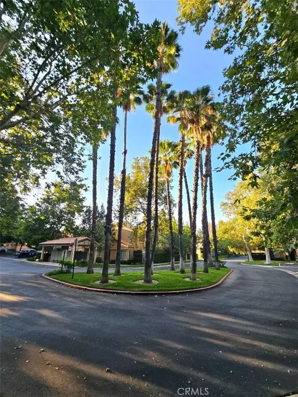 25150 Steinbeck Avenue #B, Stevenson Ranch, CA 91381