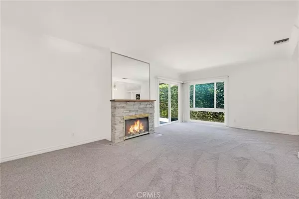 Sherman Oaks, CA 91411,5511 Noble Avenue