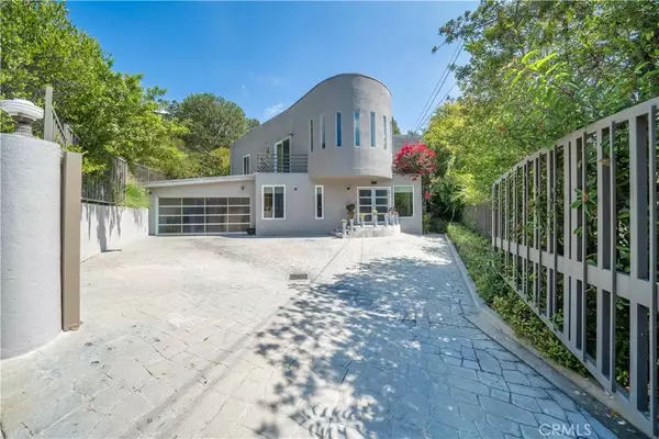 Los Angeles, CA 90046,8100 Laurelmont Drive