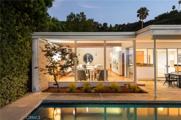 Sherman Oaks, CA 91423,3511 Stonehill Place