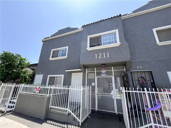 1211 Hoffman Avenue, Long Beach, CA 90813