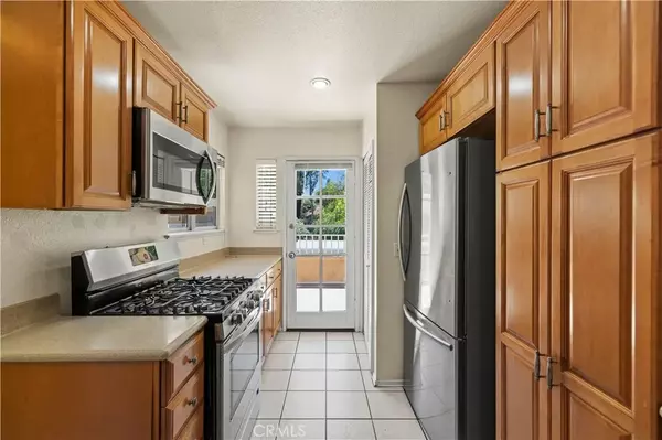 Valencia, CA 91355,24029 Arroyo Park Drive #10