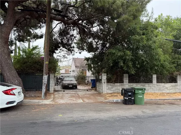 North Hollywood, CA 91605,6928 Gentry Avenue