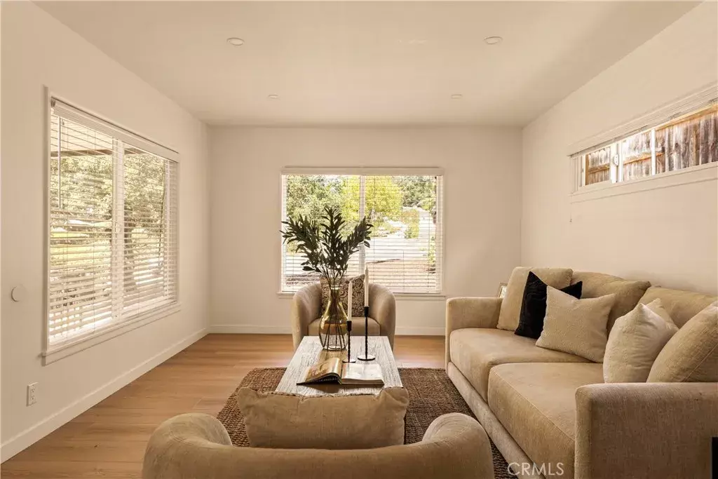 La Crescenta, CA 91214,4644 Lowell Avenue