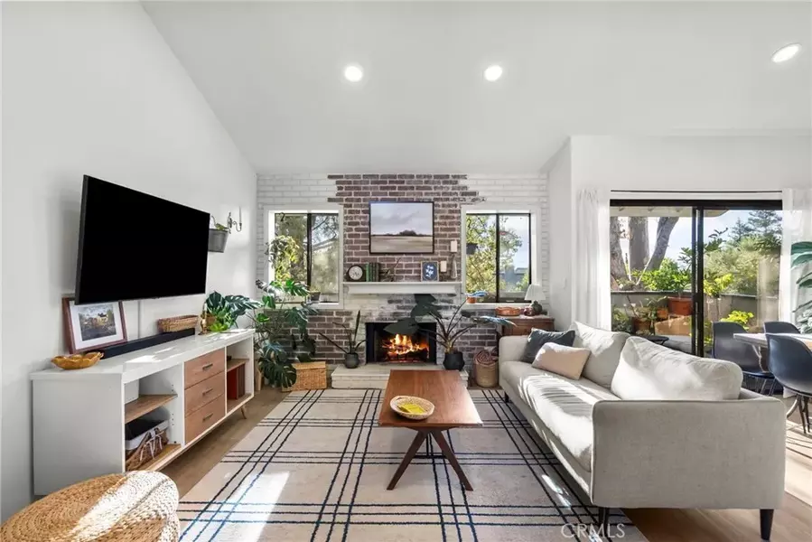 6475 Twin Circle Lane #3, Simi Valley, CA 93063