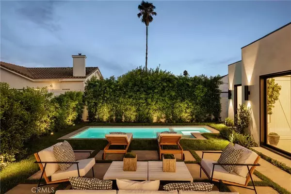 Encino, CA 91316,17462 Bullock Street