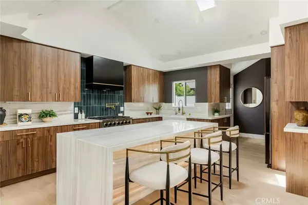 North Hollywood, CA 91601,10350 Mccormick Street