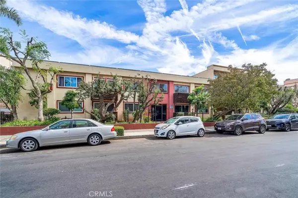 5414 Newcastle Avenue #33, Encino, CA 91316