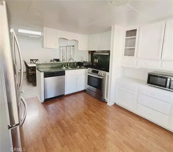 Newhall, CA 91321,23500 The Old #82