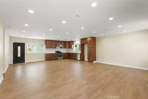 Granada Hills, CA 91344,17121 Kingsbury Street