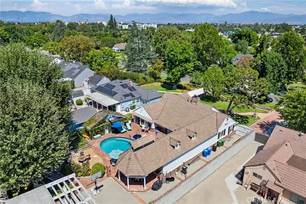 Van Nuys, CA 91411,6233 Orion Avenue