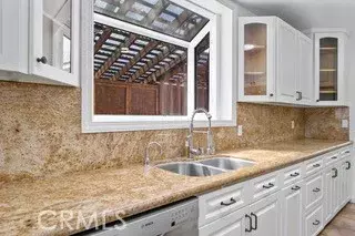 Sherman Oaks, CA 91403,5123 Noble Avenue