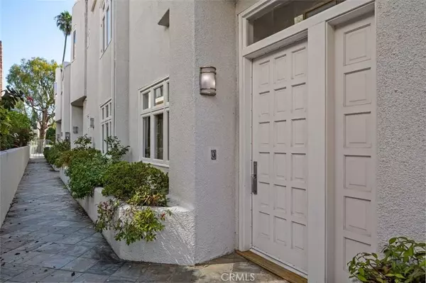 Santa Monica, CA 90403,944 18th Street #3