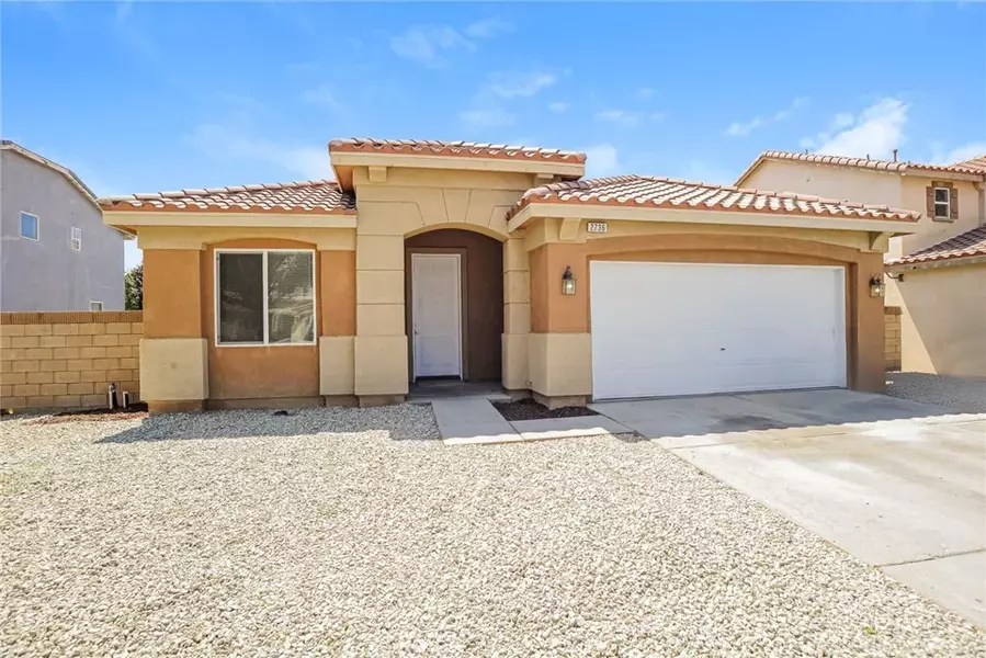 2736 Garnet Lane, Lancaster, CA 93535