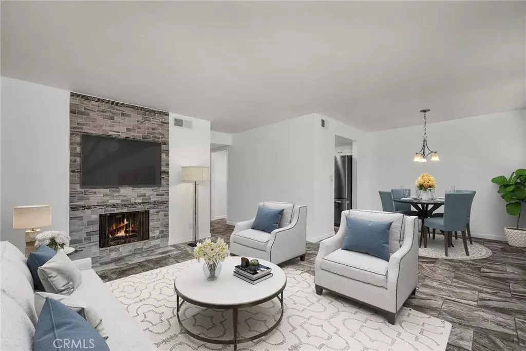 Chatsworth, CA 91311,21333 Lassen Street #6H