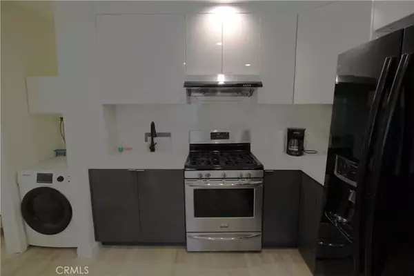 Encino, CA 91316,17546 Martha Street