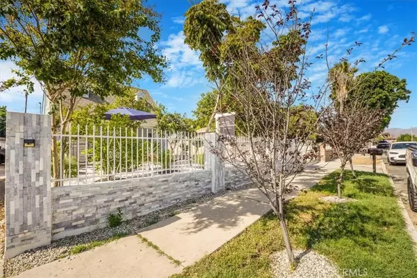 Pacoima, CA 91331,13737 Mercer Street