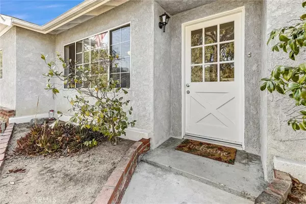 Thousand Oaks, CA 91360,1356 Calle Crisantemo