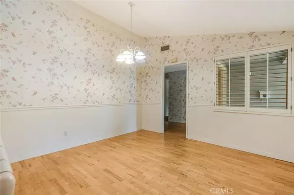 Woodland Hills, CA 91367,20410 Miranda Street