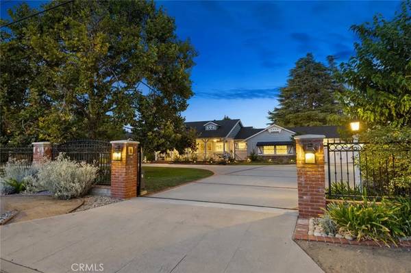 8536 Oak Park Avenue, Sherwood Forest, CA 91325
